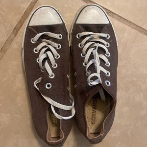 Brown converse tennis shoes